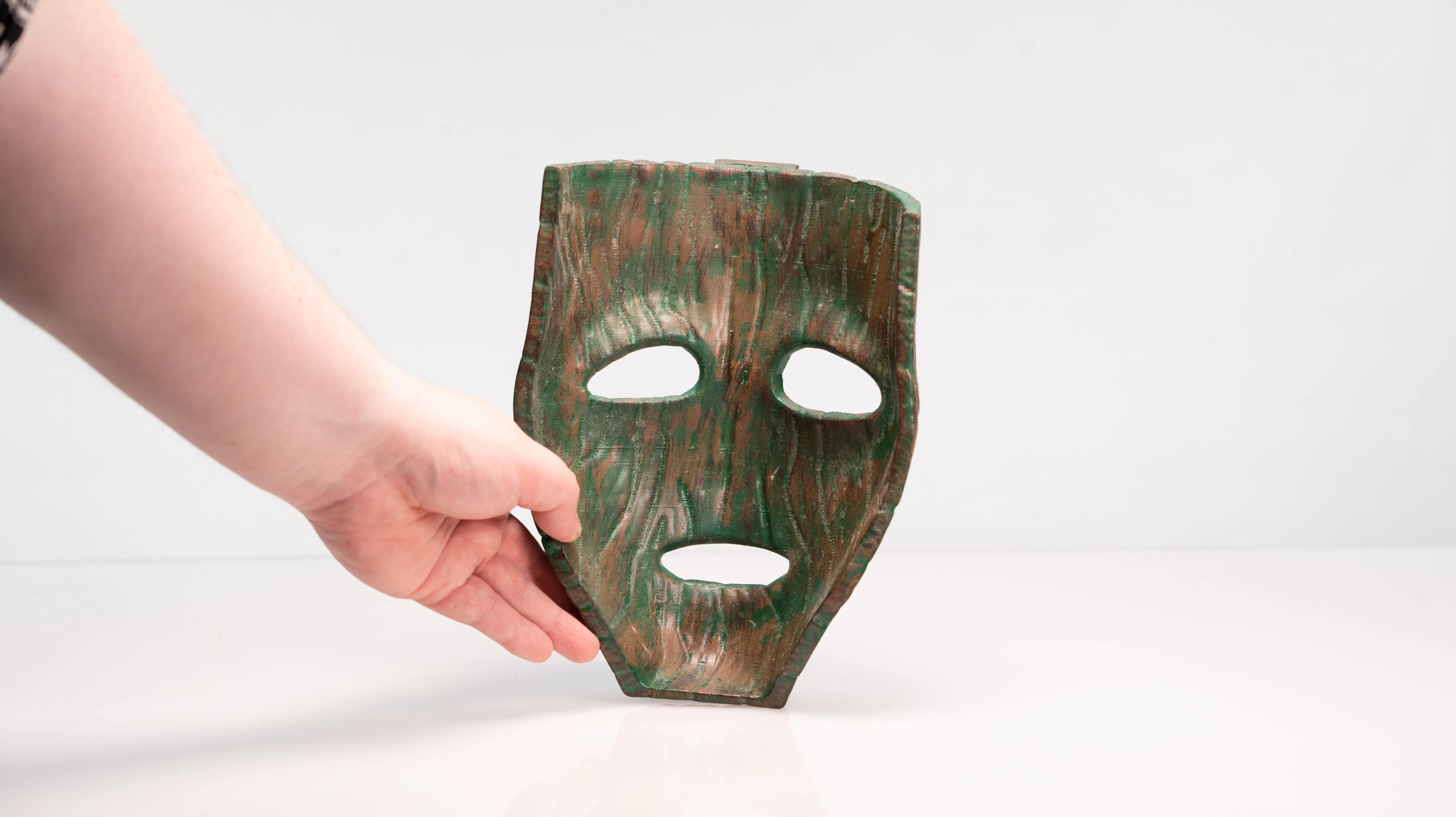 Mask of Loki - The Mask Costume Display Prop - Image 5