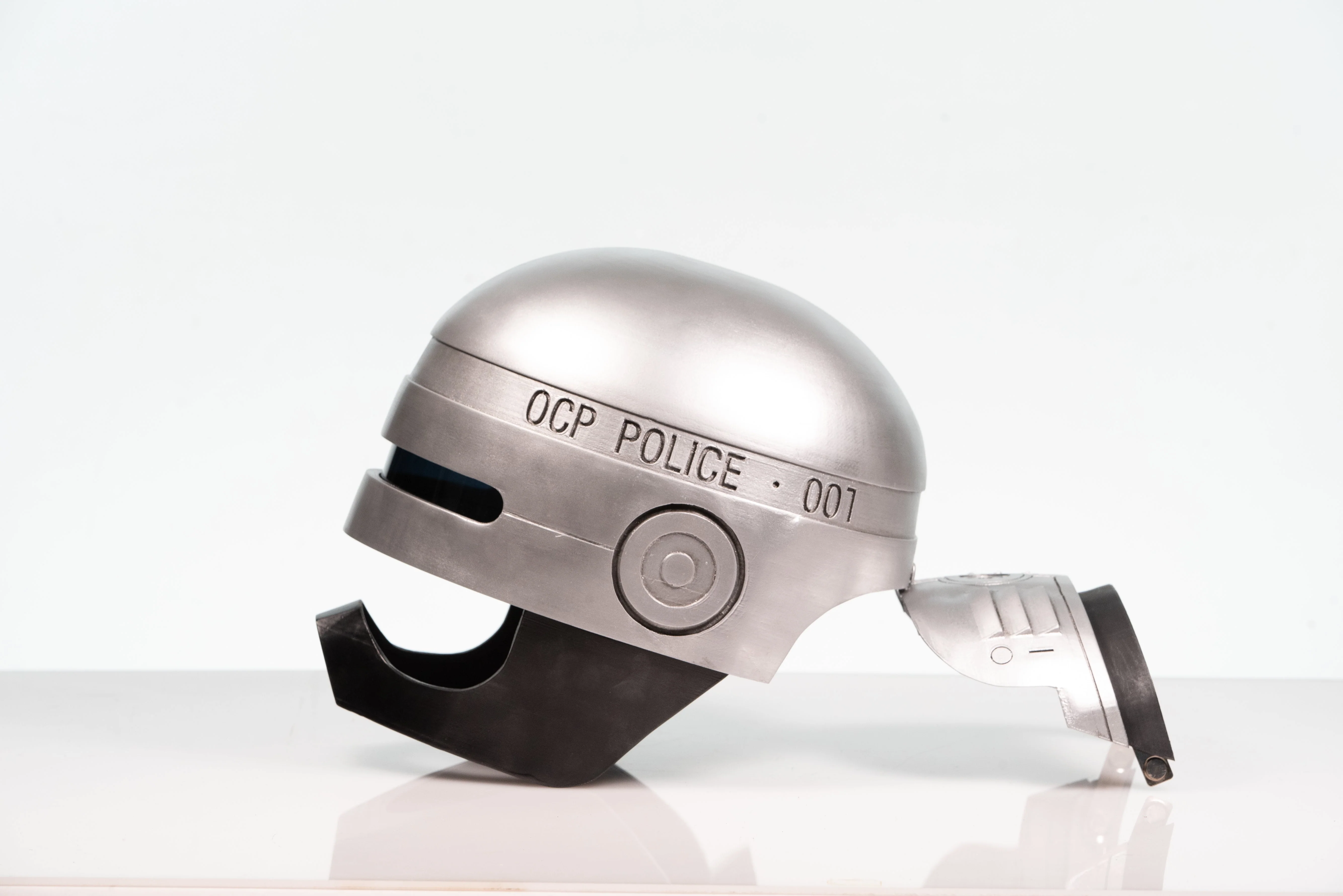 Robot Justice Helmet Display Costume Prop - Image 4