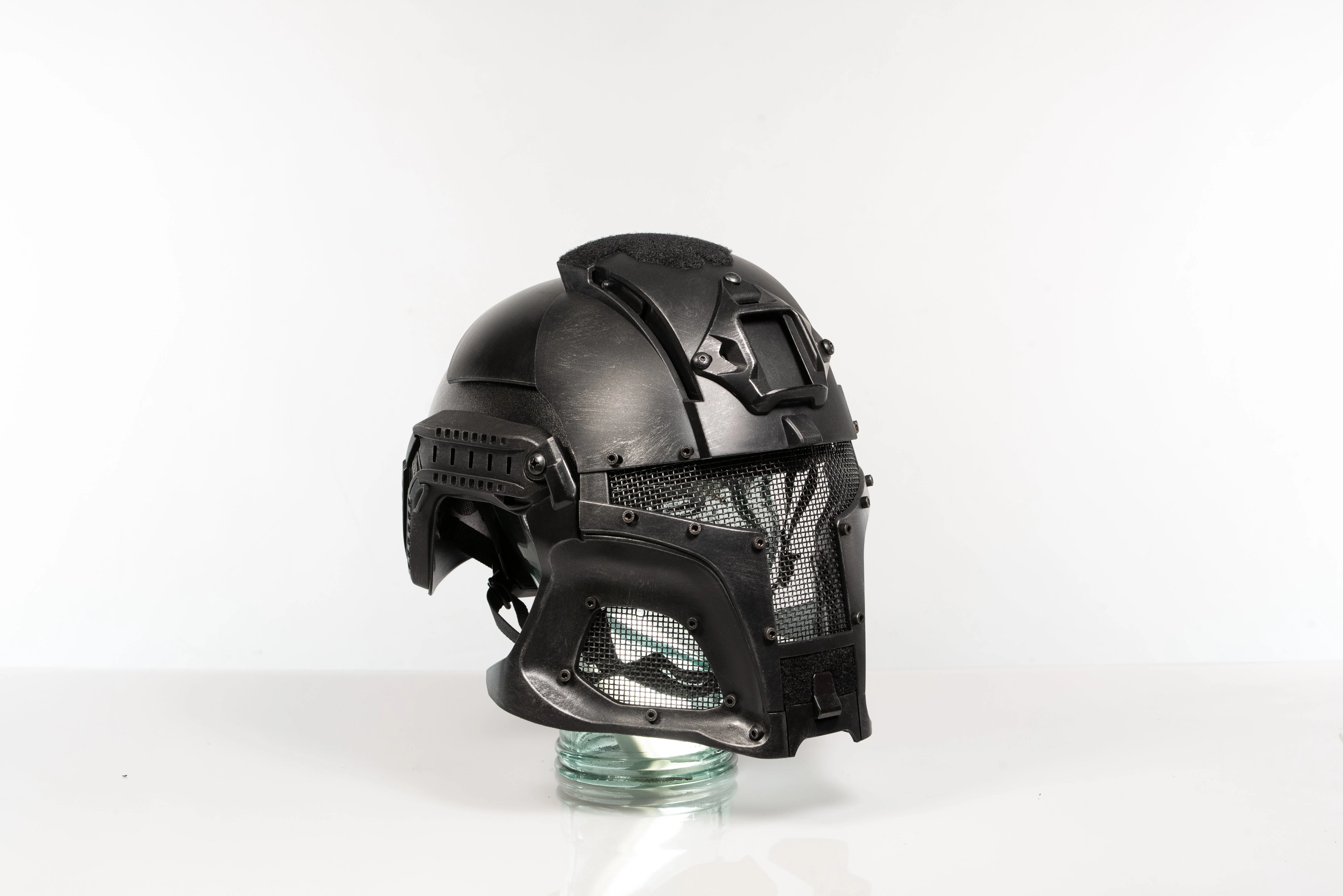 Space Warrior Tactical Helmet Cosplay - Image 4