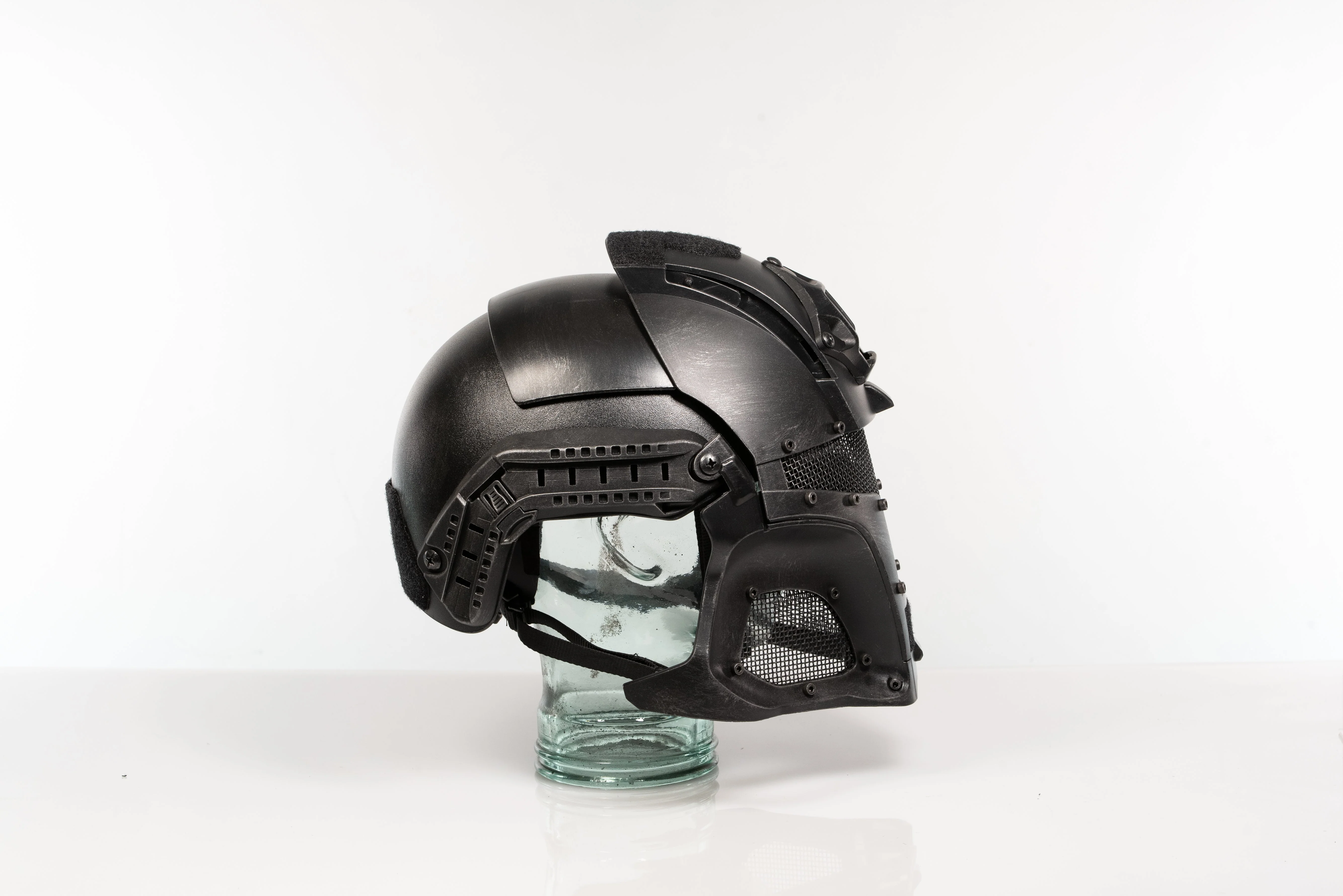 Space Warrior Tactical Helmet Cosplay - Image 5