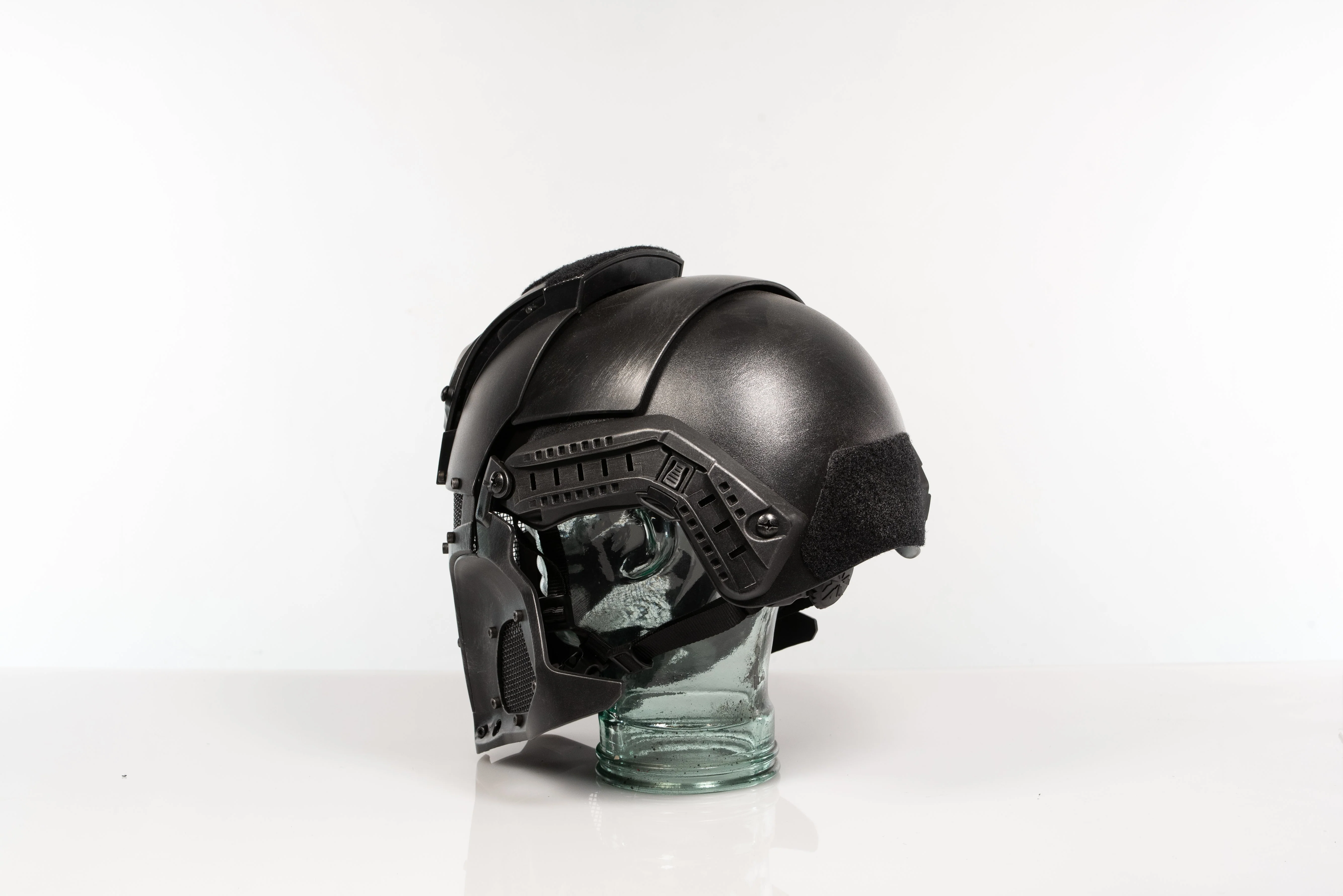 Space Warrior Tactical Helmet Cosplay - Image 8