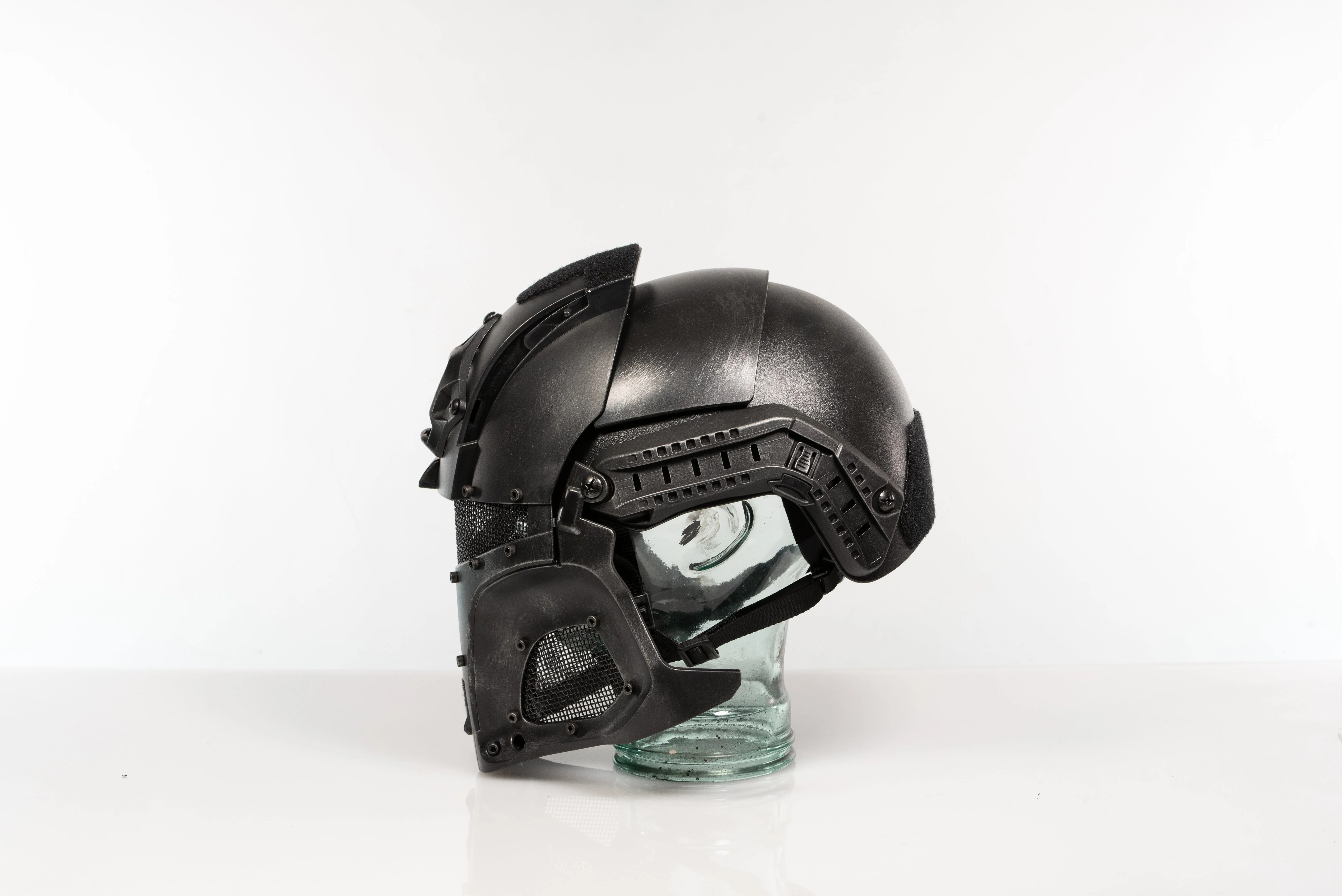 Space Warrior Tactical Helmet Cosplay - Image 9