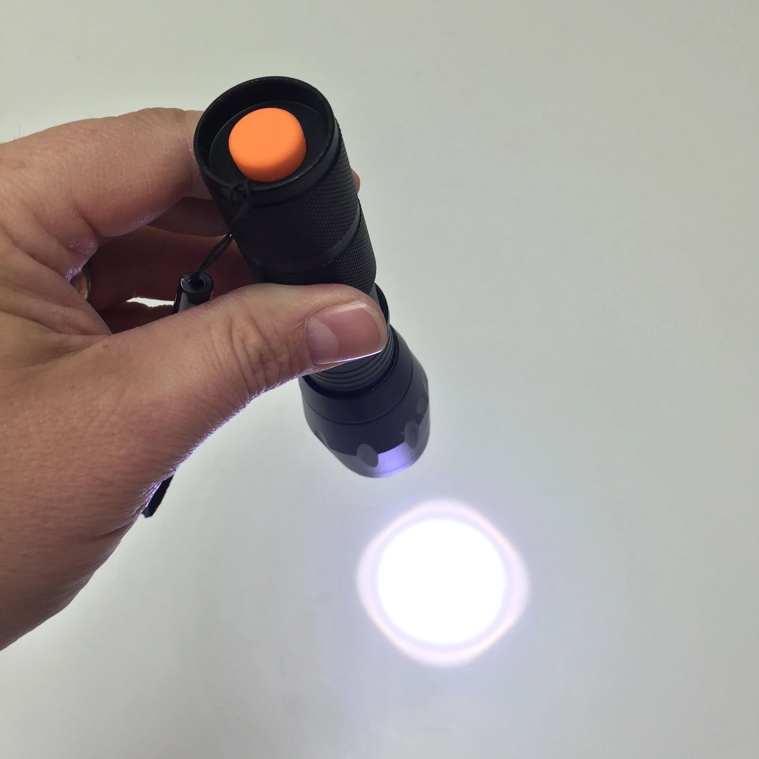 UltraFire Super Bright LED Tactical Style Flashlight 2000 Lumen - Image 7