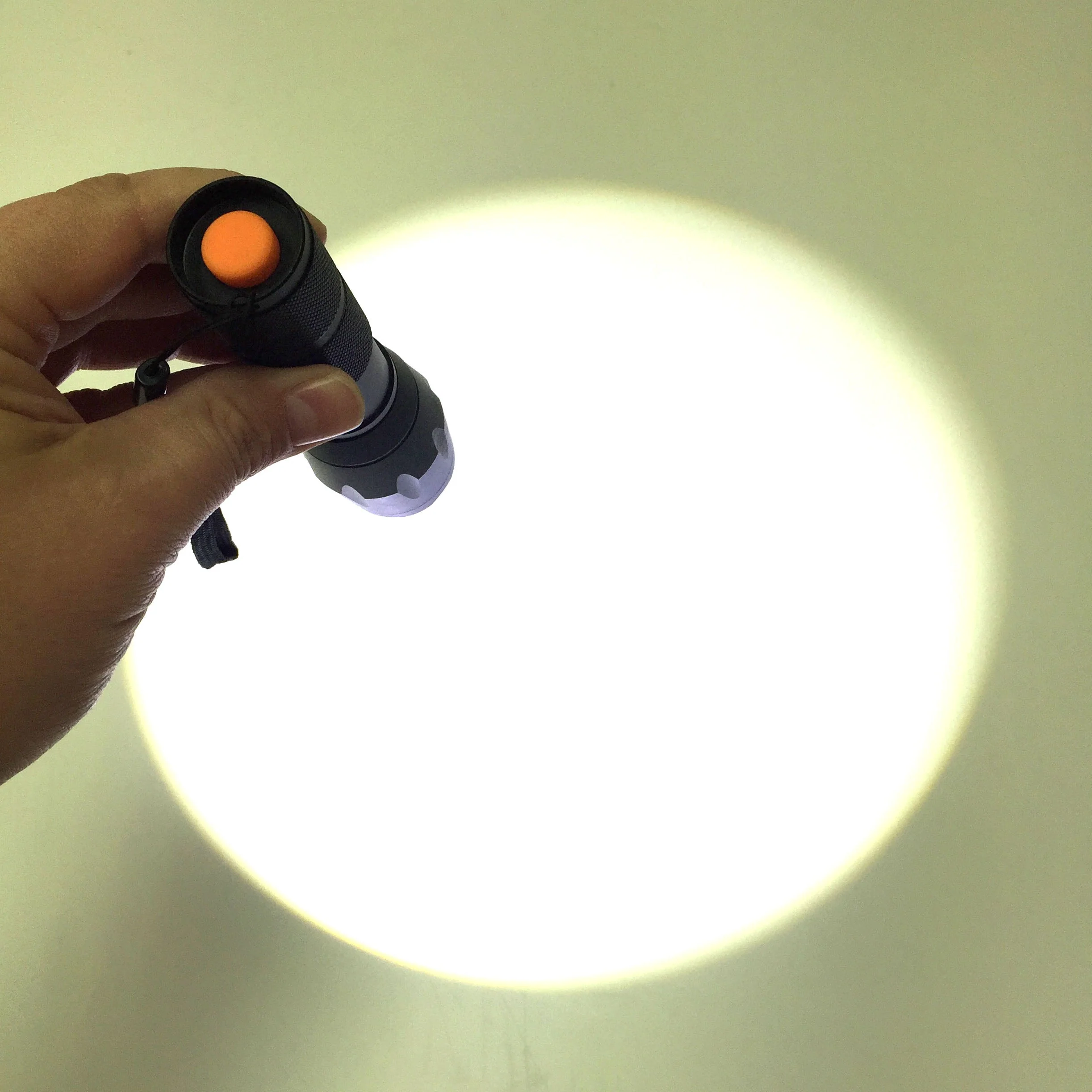 UltraFire Super Bright LED Tactical Style Flashlight 2000 Lumen - Image 9